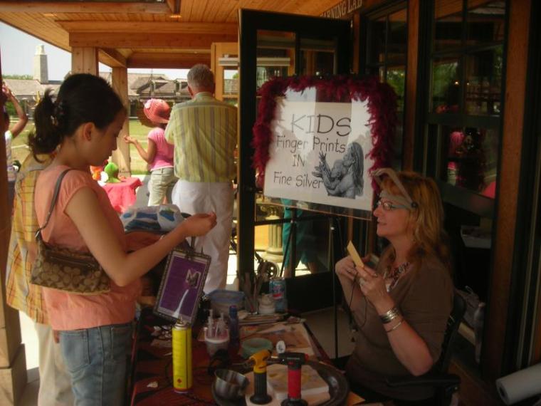 Finger_prints_Cox_Spring_1_2007_op_800x600